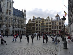 La Grand-Place, Brussels - photo by Juliamaud